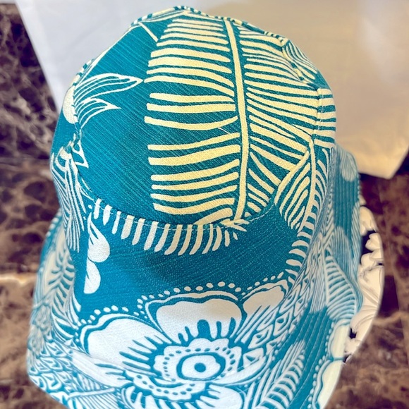 TRINA TURK~PINEAPPLE GARDEN-TALL CRUSHER BUCKET HAT-O/S-NWT - Picture 5 of 7
